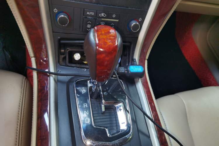 Used Cadillac SLS Seville 2011 2.0T Elite Edition Gear Lever