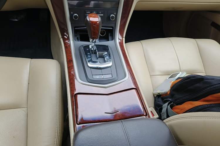 Used Cadillac SLS Seville 2011 2.0T Elite Edition Gear Lever