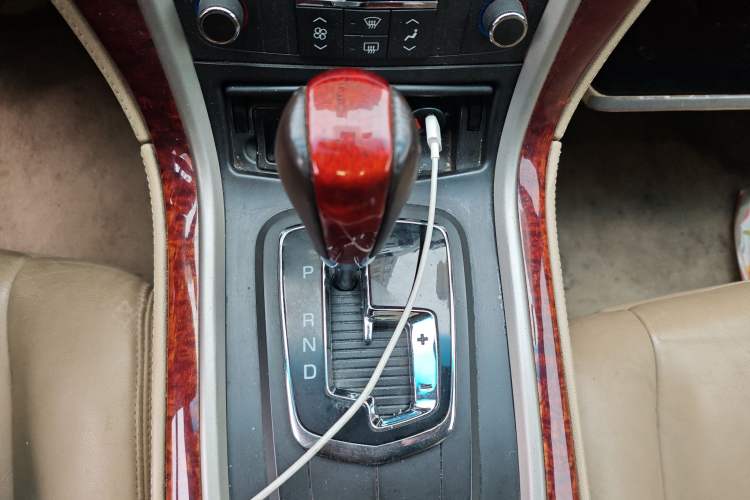 Used Cadillac SLS Seville 2011 2.0T Elite Edition Gear Lever