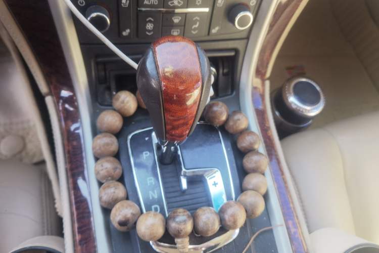 Used Cadillac SLS Seville 2011 2.0T Elite Edition Gear Lever