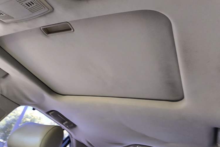 Used Cadillac SLS Seville 2011 2.0T Elite Edition Headliner