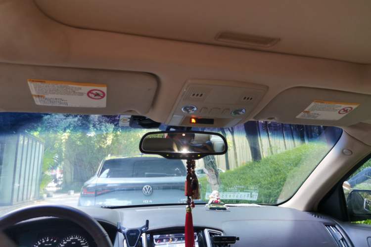 Used Cadillac SLS Seville 2011 2.0T Elite Edition Headliner