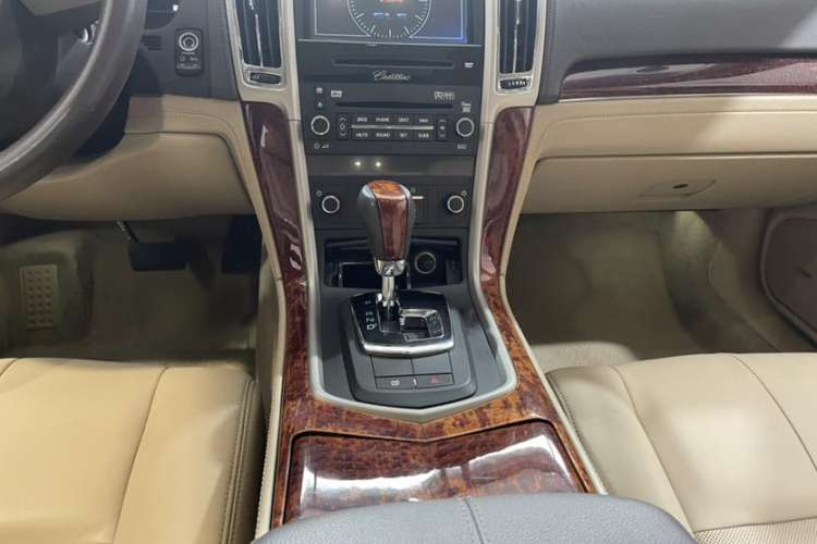 Used Cadillac SLS Seville 2011 2.0T Elite Edition Interior 4