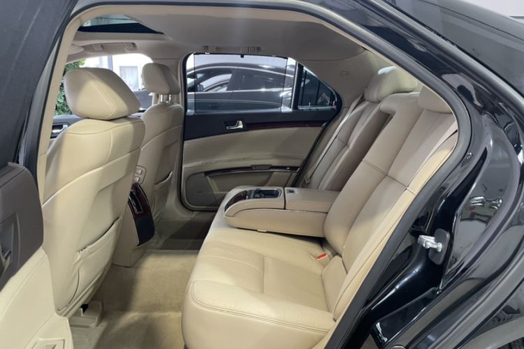 Used Cadillac SLS Seville 2011 2.0T Elite Edition Interior 8