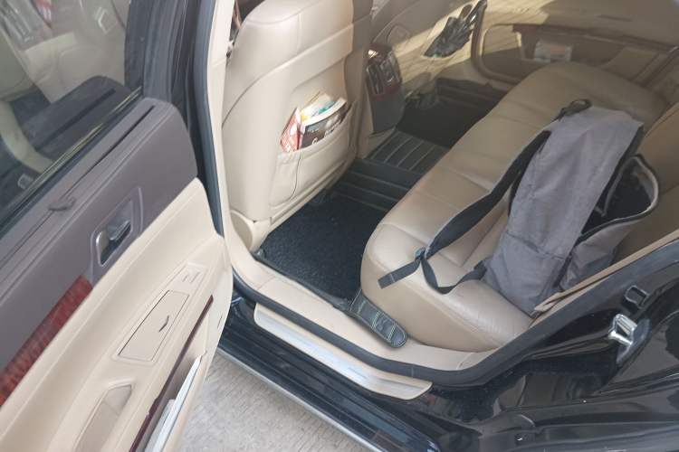 Used Cadillac SLS Seville 2011 2.0T Luxury Edition Left Rear Seat