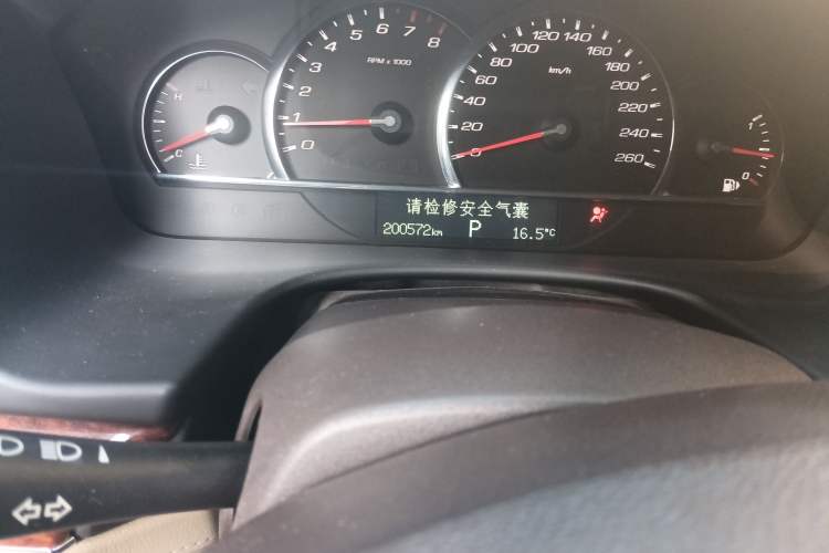 Used Cadillac SLS Seville 2011 2.0T Luxury Edition Odometer Close Up