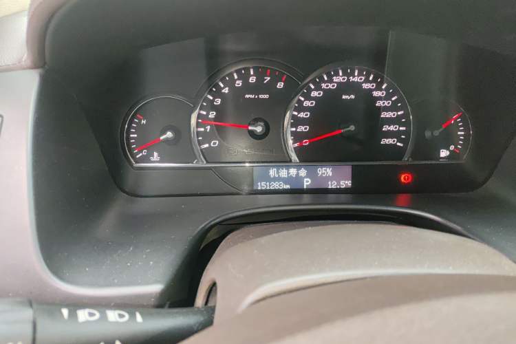 Used Cadillac SLS Seville 2011 2.0T Elite Edition Odometer Close Up