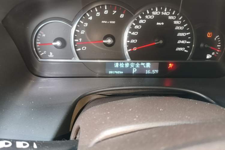 Used Cadillac SLS Seville 2011 2.0T Luxury Edition Odometer Close Up