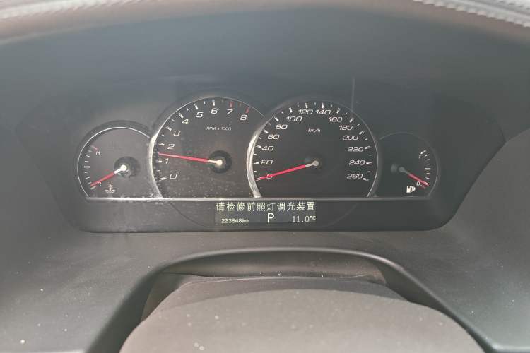 Used Cadillac SLS Seville 2011 2.0T Elite Edition Odometer Close Up
