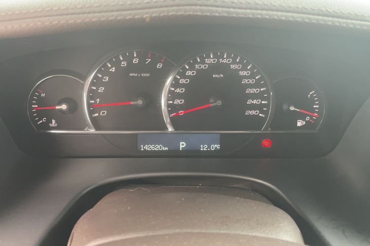 Used Cadillac SLS Seville 2011 2.0T Elite Edition Odometer Close Up