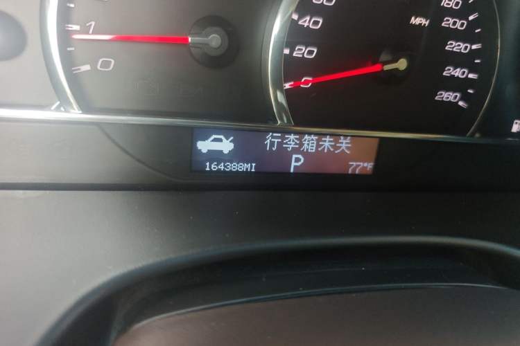 Used Cadillac SLS Seville 2011 2.0T Elite Edition Odometer Close Up