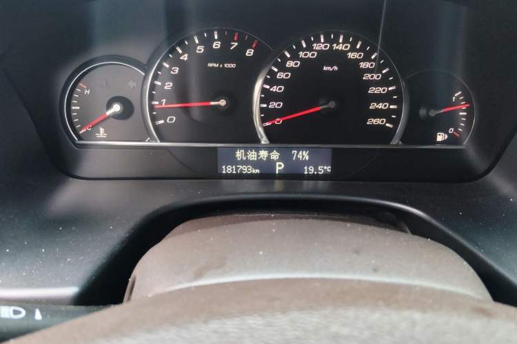 Used Cadillac SLS Seville 2011 2.0T Elite Edition Odometer Close Up