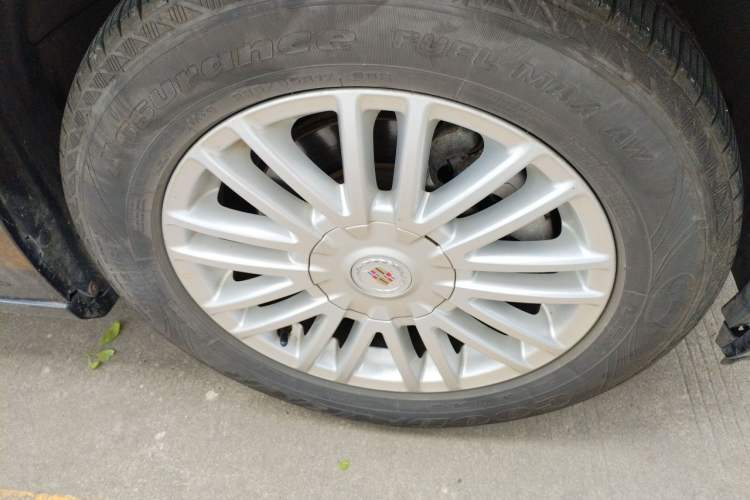 Used Cadillac SLS Seville 2011 2.0T Elite Edition Right Front Wheel Hub