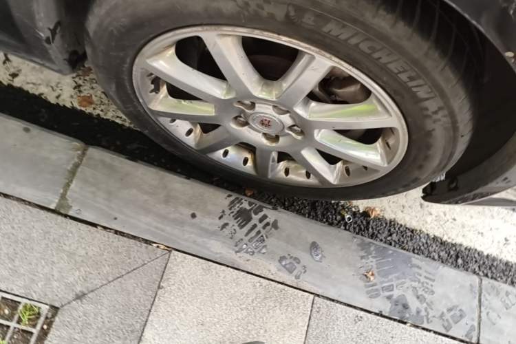 Used Cadillac SLS Seville 2011 2.0T Luxury Edition Right Front Wheel Hub