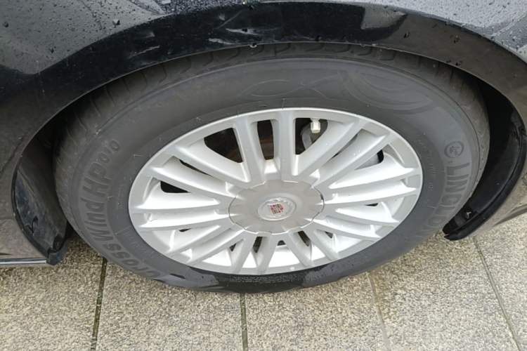 Used Cadillac SLS Seville 2011 2.0T Elite Edition Right Front Wheel Hub