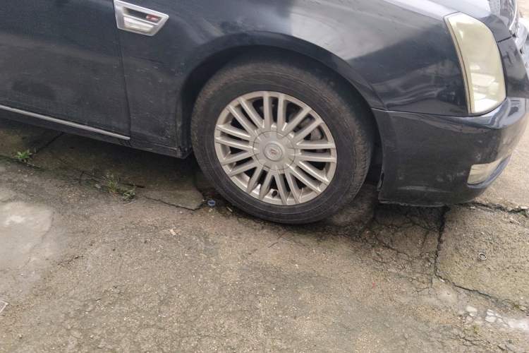 Used Cadillac SLS Seville 2011 2.0T Elite Edition Right Front Wheel Hub