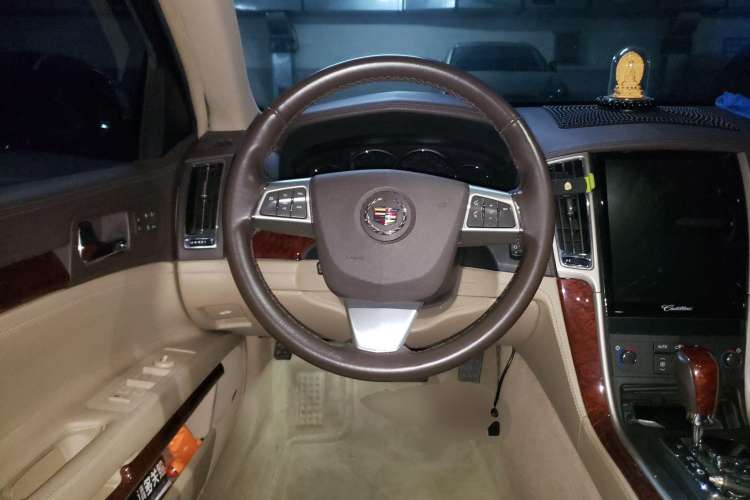 Used Cadillac SLS Seville 2011 2.0T Elite Edition Steering Wheel