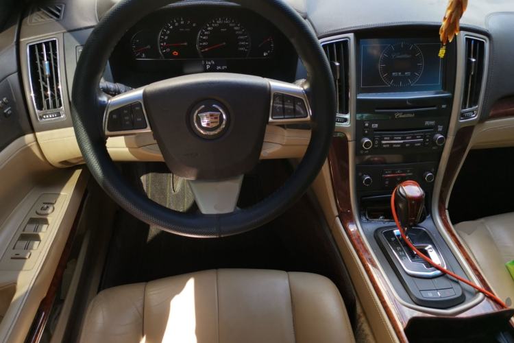 Used Cadillac SLS Seville 2011 2.0T Luxury Edition Steering Wheel