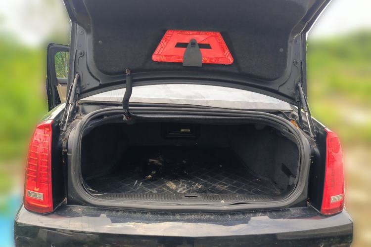 Used Cadillac SLS Seville 2011 2.0T Elite Edition Trunk