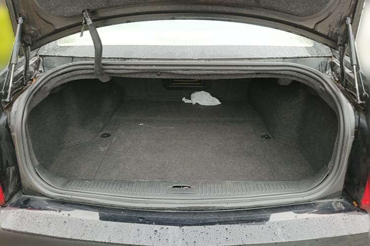 Used Cadillac SLS Seville 2011 2.0T Elite Edition Trunk