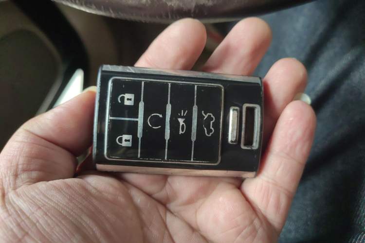 Used Cadillac SLS Seville 2011 2.0T Luxury Edition Vehicle Key