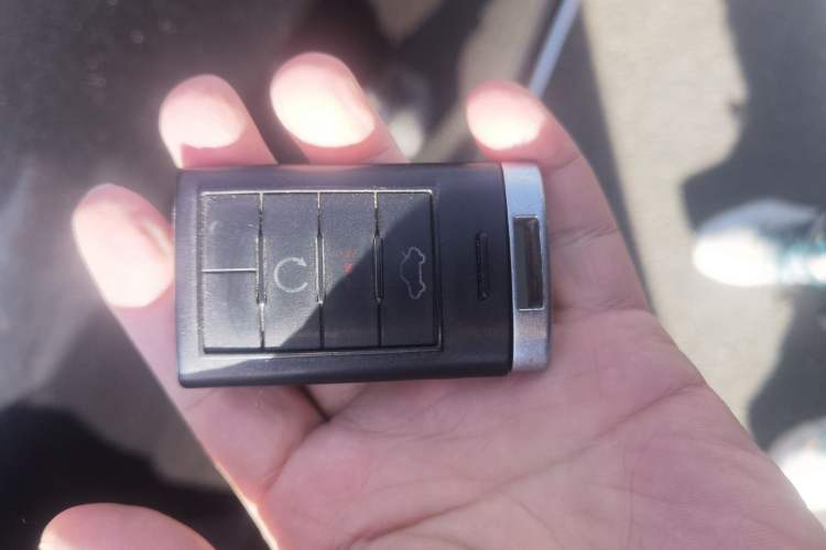 Used Cadillac SLS Seville 2011 2.0T Elite Edition Vehicle Key
