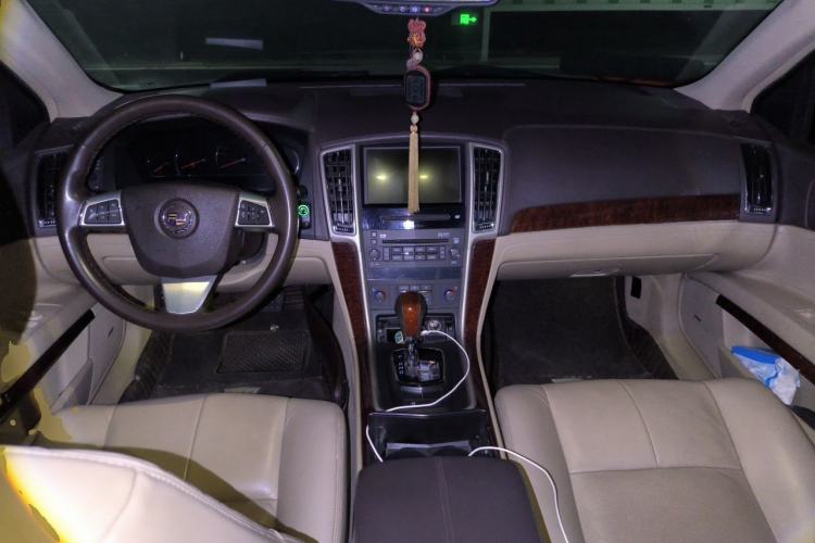 Used Cadillac SLS Seville 2011 2.0T Elite Edition Center Console