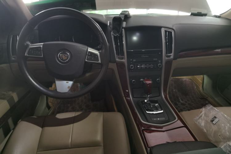 Used Cadillac SLS Seville 2011 2.0T Luxury Edition Center Console
