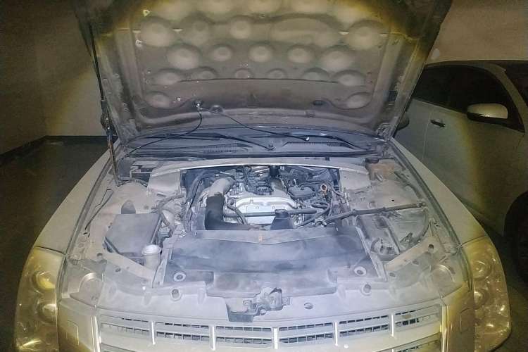 Used Cadillac SLS Seville 2011 2.0T Elite Edition Engine Bay
