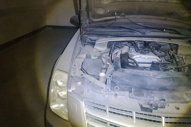 Used Cadillac SLS Seville 2011 2.0T Elite Edition Engine Bay Right