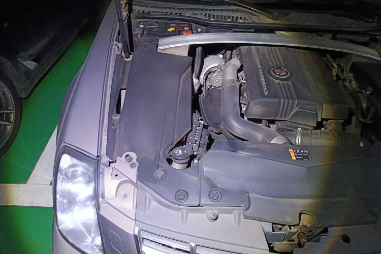 Used Cadillac SLS Seville 2011 2.0T Elite Edition Engine Bay Right
