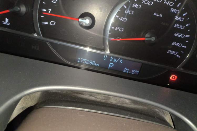 Used Cadillac SLS Seville 2011 2.0T Elite Edition Odometer Close Up