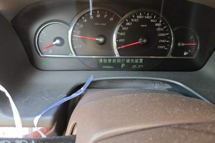 Used Cadillac SLS Seville 2011 2.0T Elite Edition Odometer Close Up