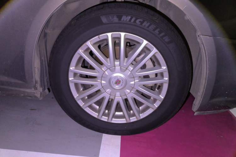 Used Cadillac SLS Seville 2011 2.0T Elite Edition Right Front Wheel Hub