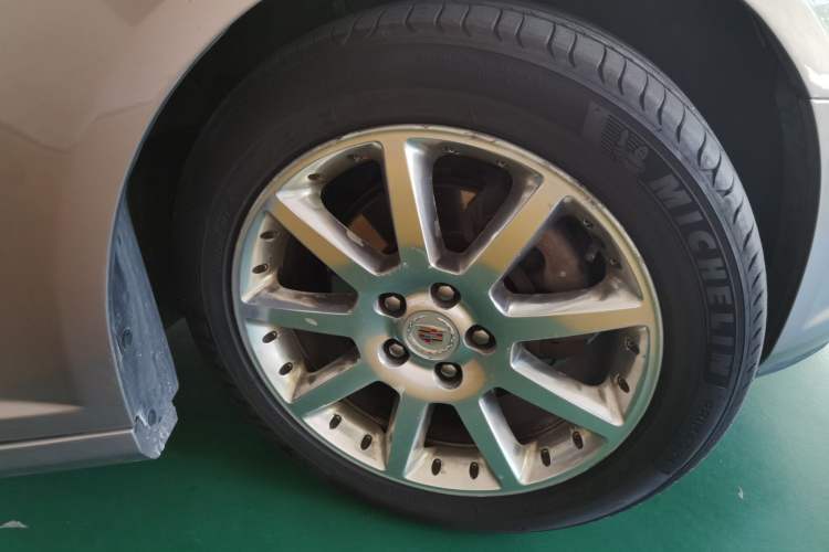 Used Cadillac SLS Seville 2011 2.0T Luxury Edition Right Front Wheel Hub