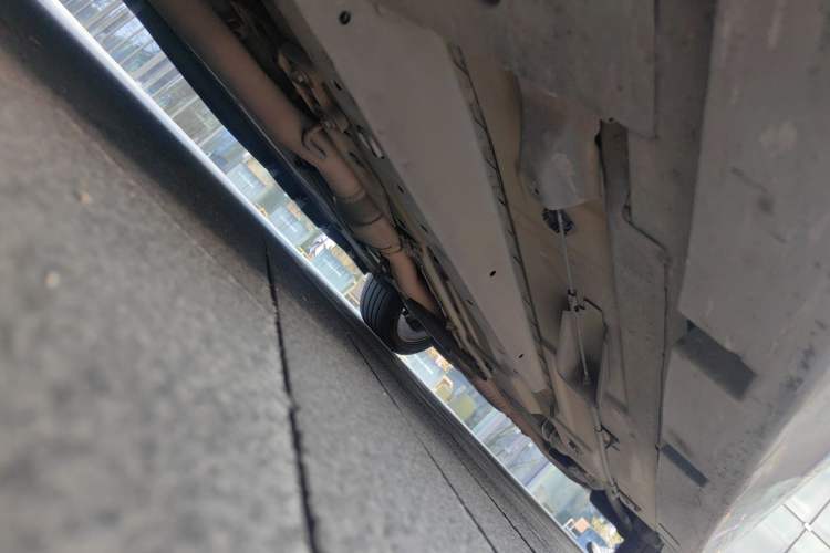 Used Cadillac SLS Seville 2011 2.0T Luxury Edition Chassis Front Left