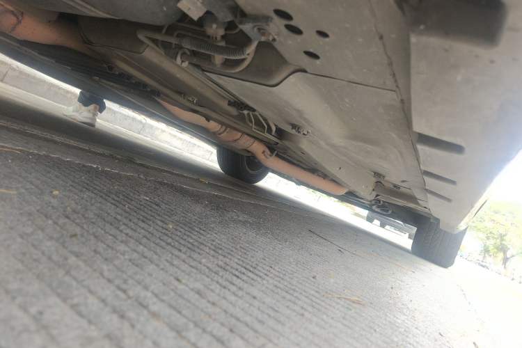 Used Cadillac SLS Seville 2011 2.0T Elite Edition Chassis Rear Right
