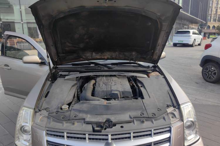 Used Cadillac SLS Seville 2011 2.0T Luxury Edition Engine Bay