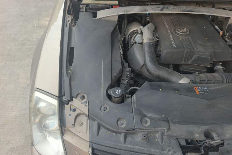Used Cadillac SLS Seville 2011 2.0T Elite Edition Engine Bay Right