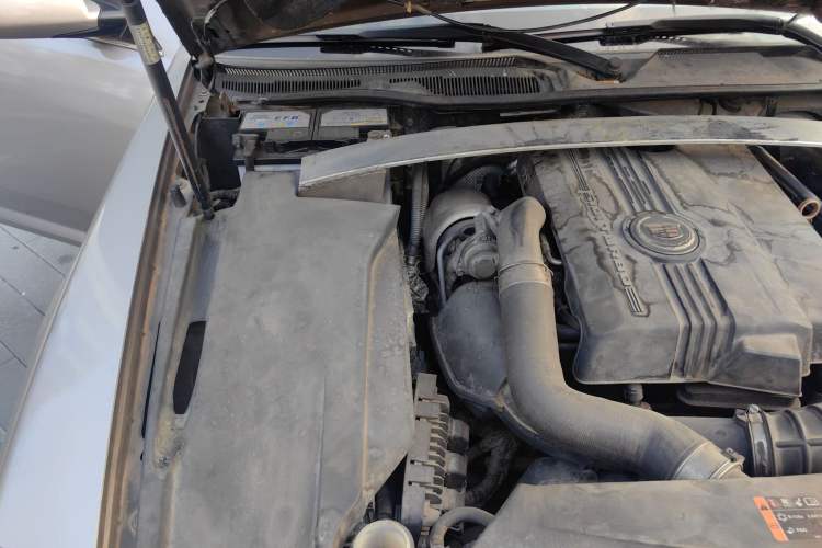 Used Cadillac SLS Seville 2011 2.0T Luxury Edition Engine Bay Right