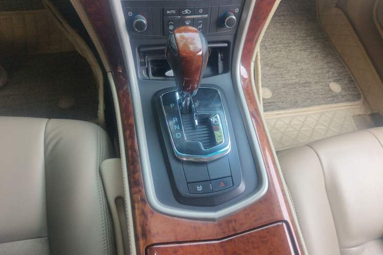 Used Cadillac SLS Seville 2011 2.0T Elite Edition Gear Lever