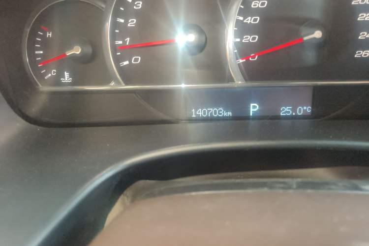 Used Cadillac SLS Seville 2011 2.0T Elite Edition Odometer Close Up