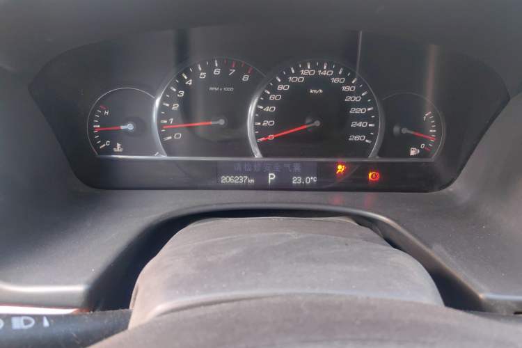 Used Cadillac SLS Seville 2011 2.0T Luxury Edition Odometer Close Up