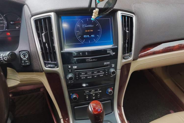 Used Cadillac SLS Seville 2011 2.0T Elite Edition Audio And AC Panel