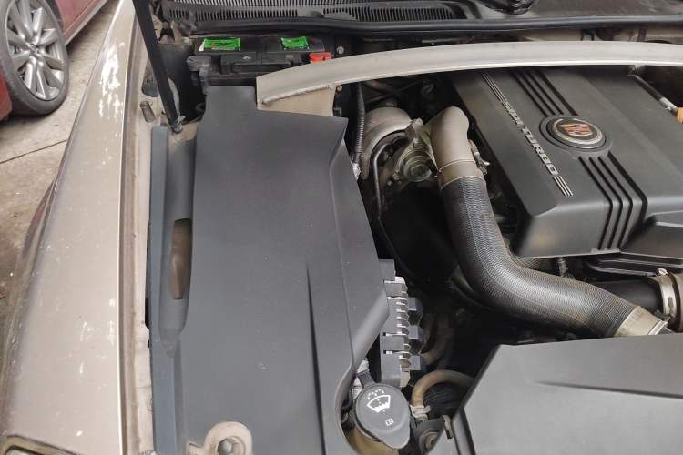 Used Cadillac SLS Seville 2011 2.0T Elite Edition Engine Bay Right