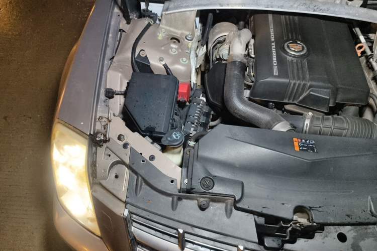 Used Cadillac SLS Seville 2011 2.0T Elite Edition Engine Bay Right