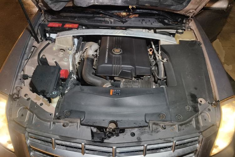 Used Cadillac SLS Seville 2011 2.0T Elite Edition Engine Bay