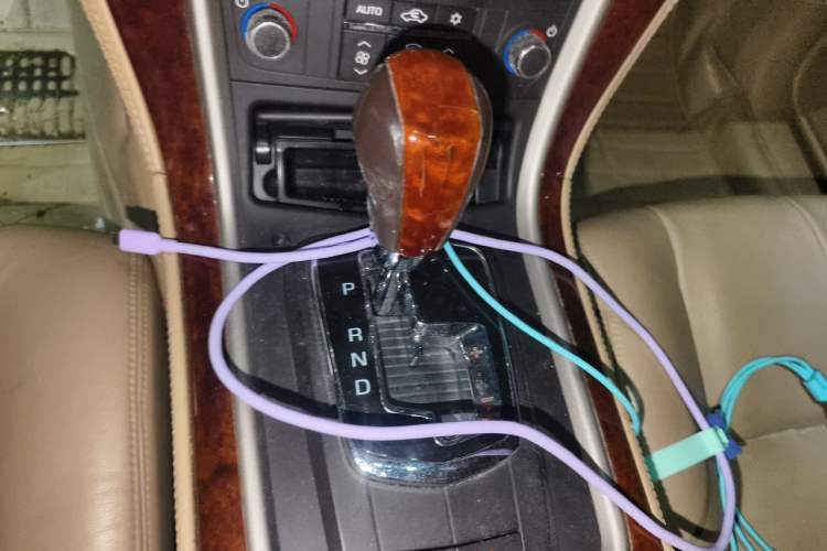 Used Cadillac SLS Seville 2011 2.0T Elite Edition Gear Lever