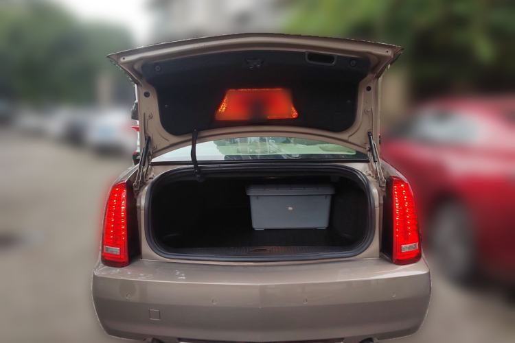 Used Cadillac SLS Seville 2011 2.0T Elite Edition Trunk