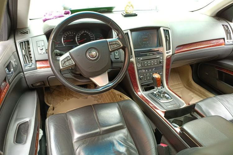 Used Cadillac SLS Seville 2011 2.0T Elite Edition Center Console
